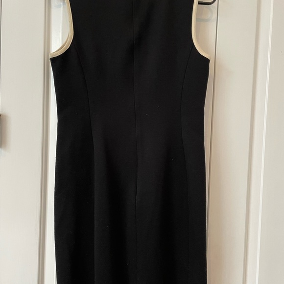 BCBG Maxazria Sleeveless Sweater Dress Size 6 - Picture 2 of 4